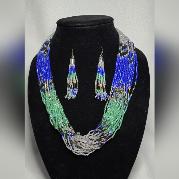unbranded Jewelry - Elegant Multicolor Beaded Necklace and Earring Set